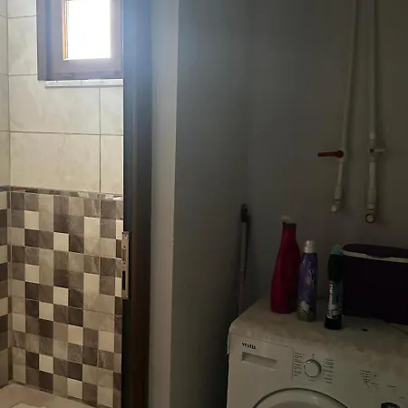 Bahadir Nehir Kenarinda Daire Caykara